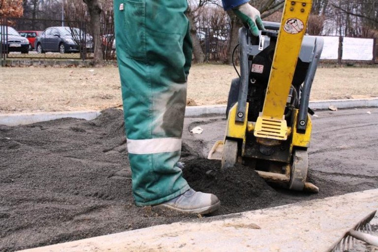 Chodnik i zatoka w przyszłym roku