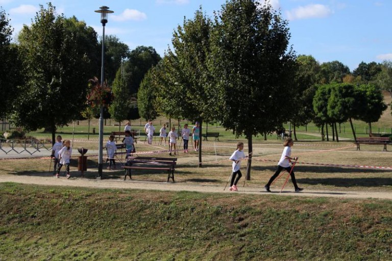 Spacer po parkach z Wędrowcami