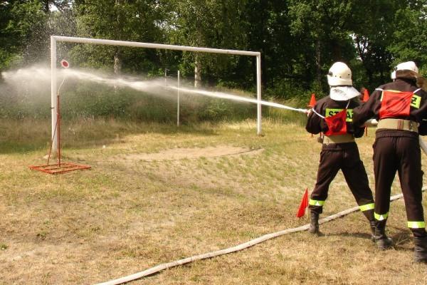 Odznaczyli wzorowych strażaków