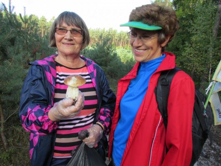 Piechurzy sprzątali nasz region