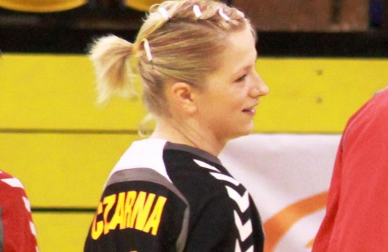 Czarna w kadrze
