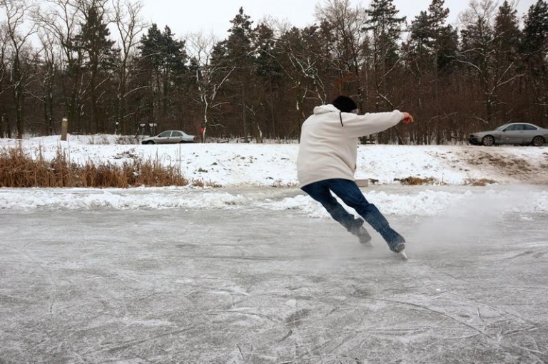 Zamarznięte jeziora niosą śmierć