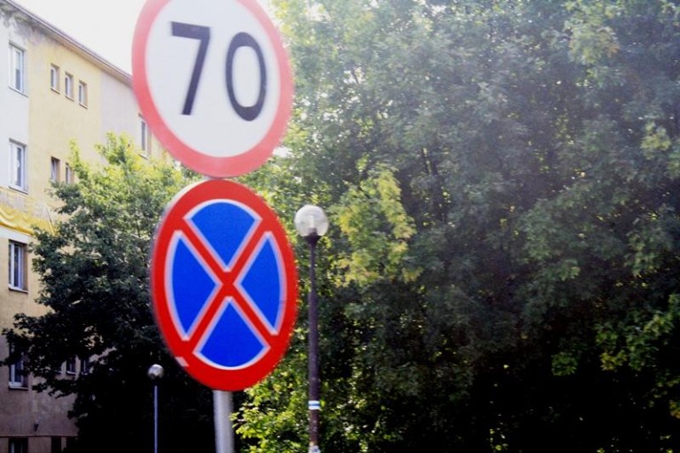 Ograniczą prędkość na trójce