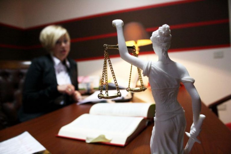 Do komornika po darmową poradę