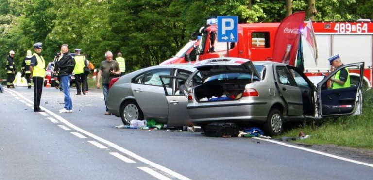 Trzy osoby nie żyją, troje rannych
