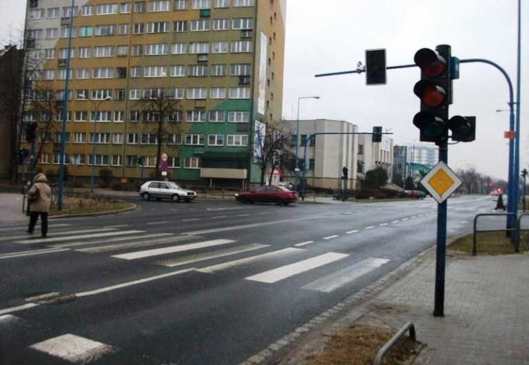 Ostrożnie na skrzyżowaniu