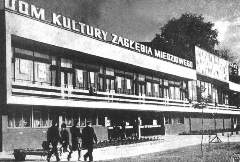 Zrobili film