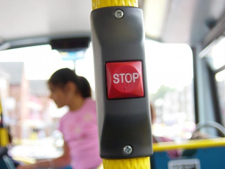 Uwaga! W autobusach grasuje zboczeniec