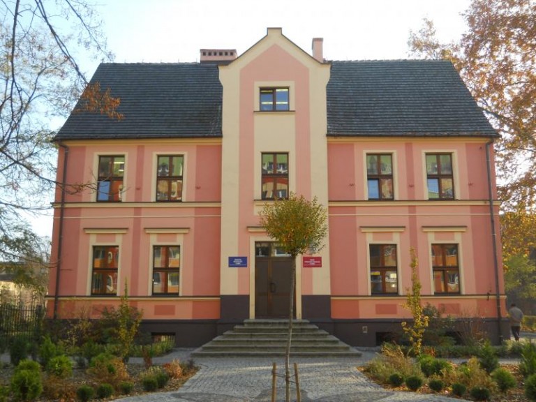 Poradnia ponownie pod młotek