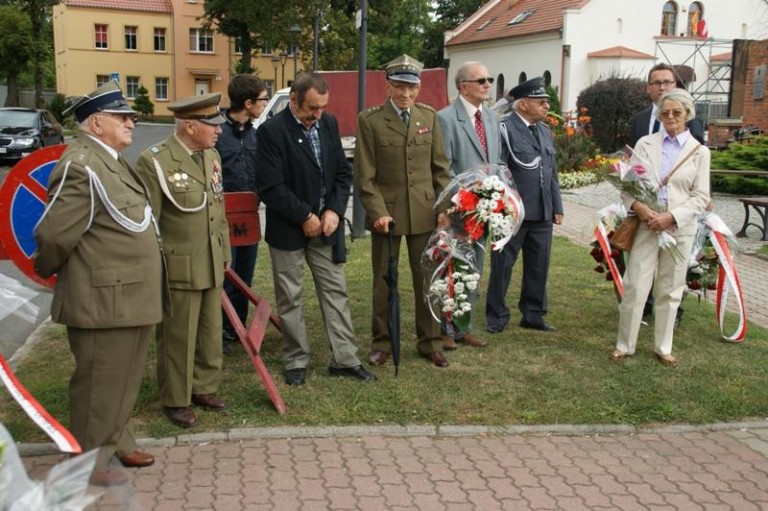 W hołdzie bohaterom