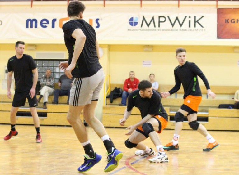 Wygrać dwa mecze w Wyszkowie