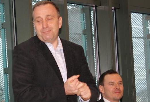 Schetyna nie odpuszcza