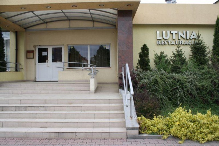 „Lutnia” pod młotek