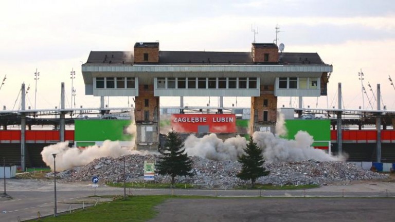 Zburzyli Jaskółkę