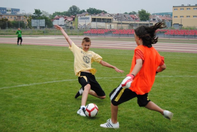 Jak nie stadion, to sala
