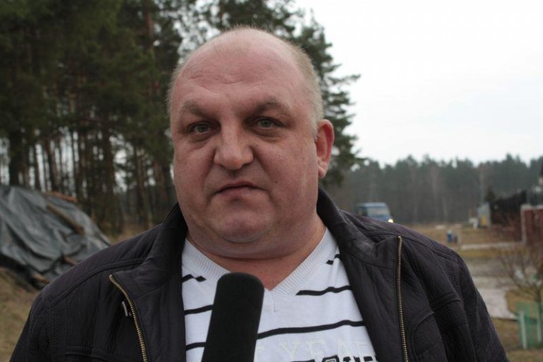 Odciął wieś od wody (VIDEO)