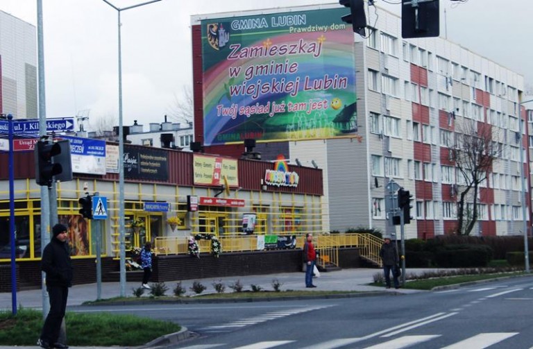 Nie mają na drogi, mają na promocję