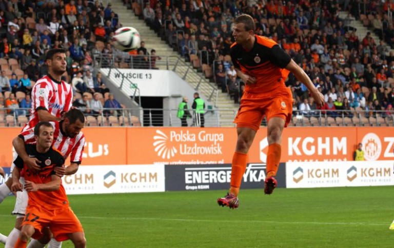 Wybili Cracovii punkty z głowy!