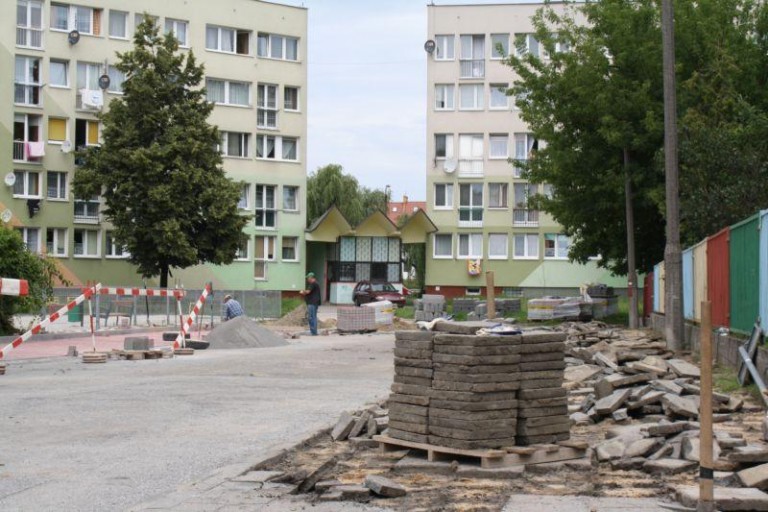 W mieście przybywa parkingów
