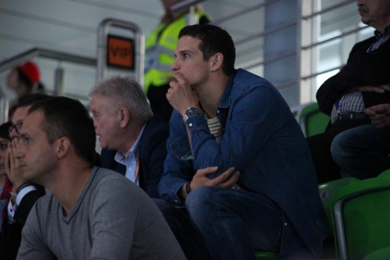 „Jacha” na trybunach hali RCS