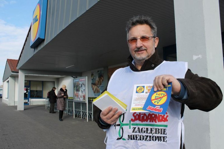 Protestują pod sklepami (VIDEO)