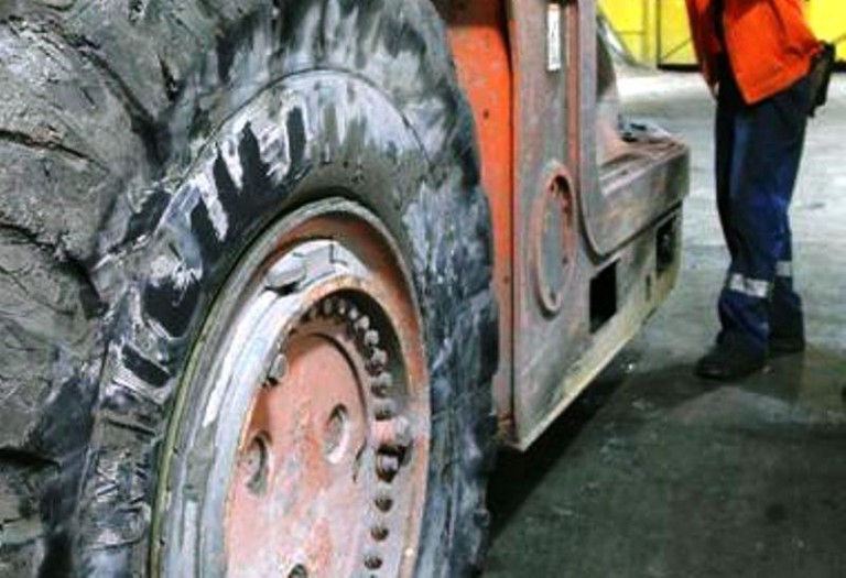 Praca czeka na człowieka