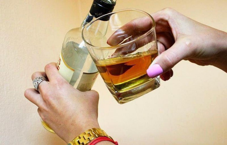 Sprzedasz młodym, dostaniesz karę