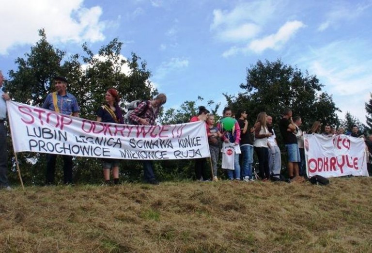 Jadą protestować do Niemiec
