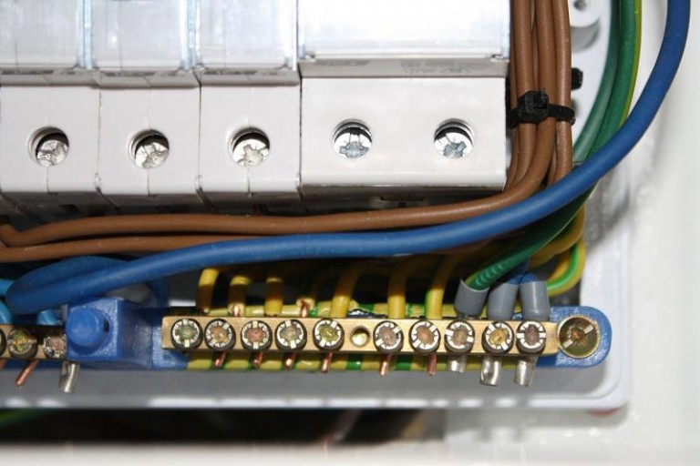 Praca dla elektryków i kucharzy