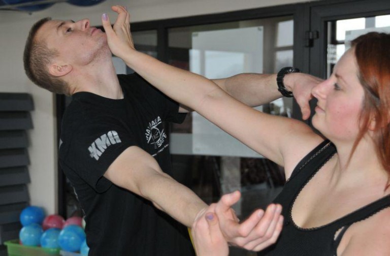 Planują bójki w restauracji i autobusie