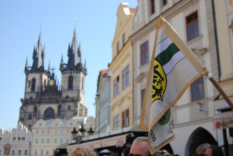 Wędrowcy w mieście Karola IV