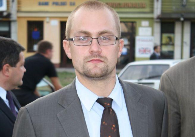 Formalność bez partyjnych rewolucji