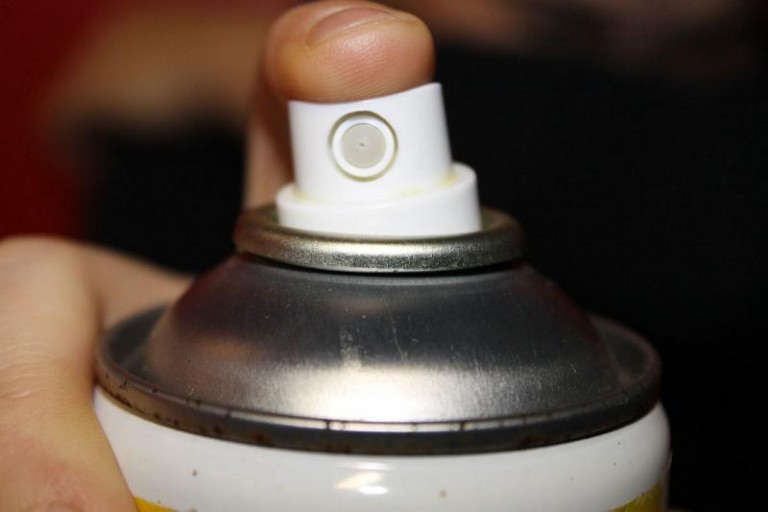 Kibice walczą na graffiti