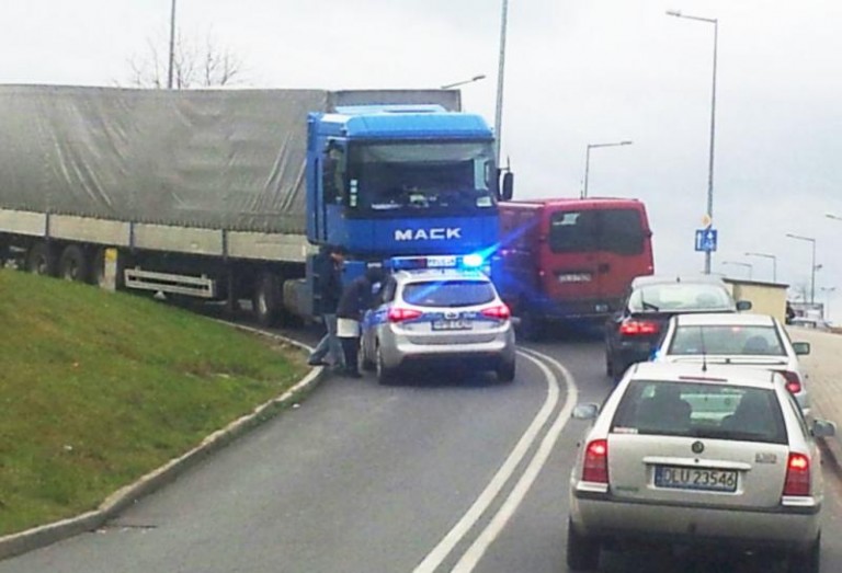 Blokada przy Castoramie