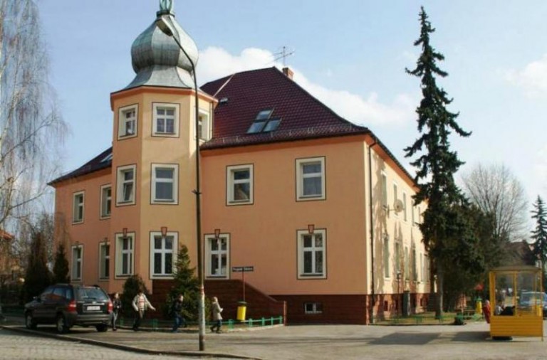 Warsztaty w budynku po domu dziecka