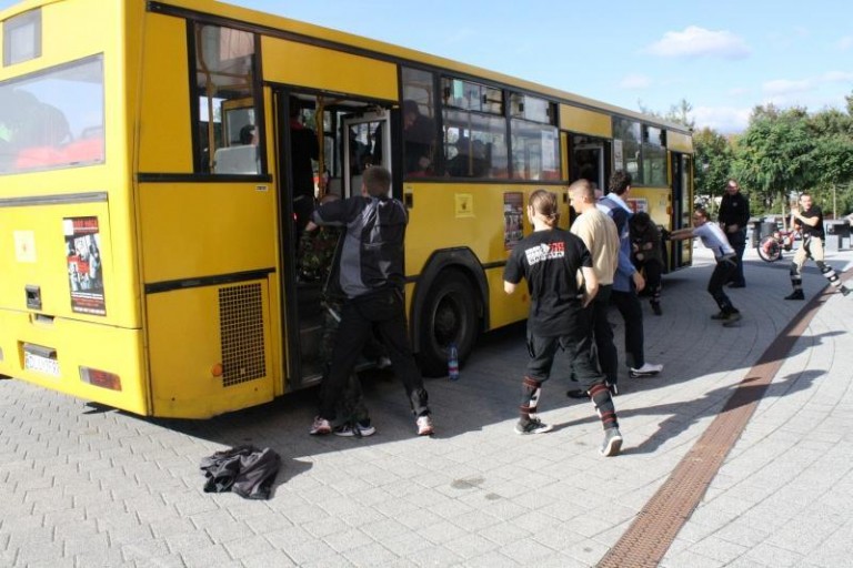 Nauczą kobiety samoobrony