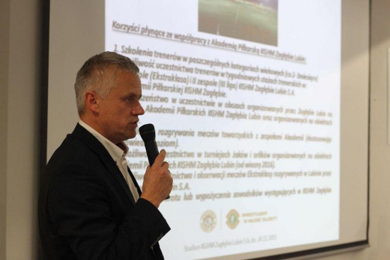 Akademia Piłkarska ma swój podręcznik