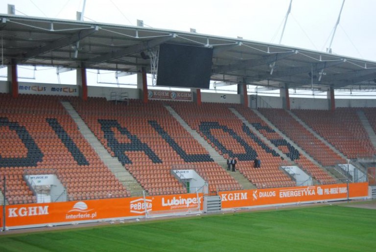 Odchodzą i przychodzą