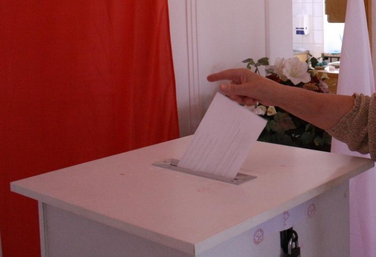 Związki z KGHM przeciwko liberałom z PO