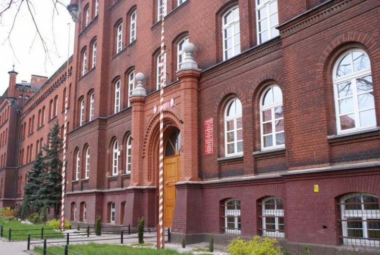 Salę lekcyjną przerobili na laboratorium