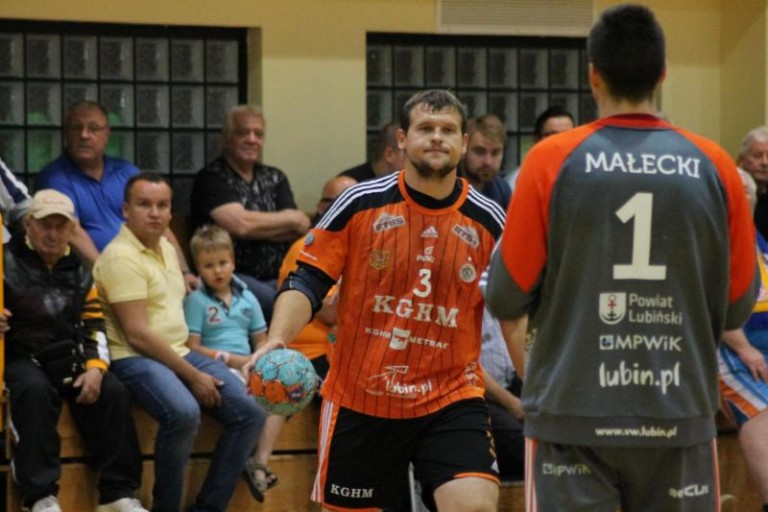 Derbowy dwumecz szczypiornistów