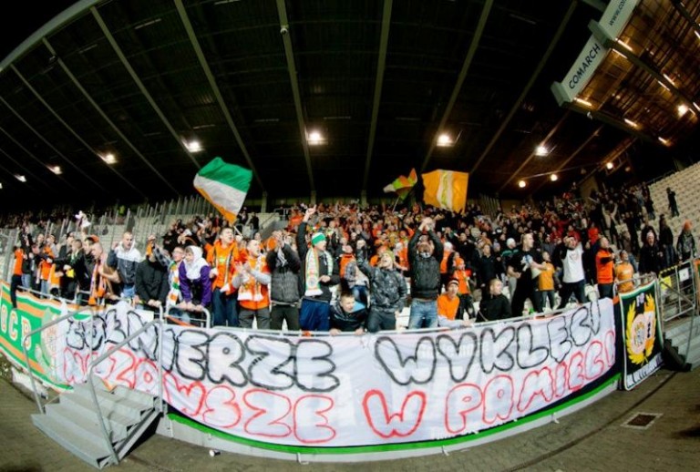 W Krakowie w błocie i z mandatami