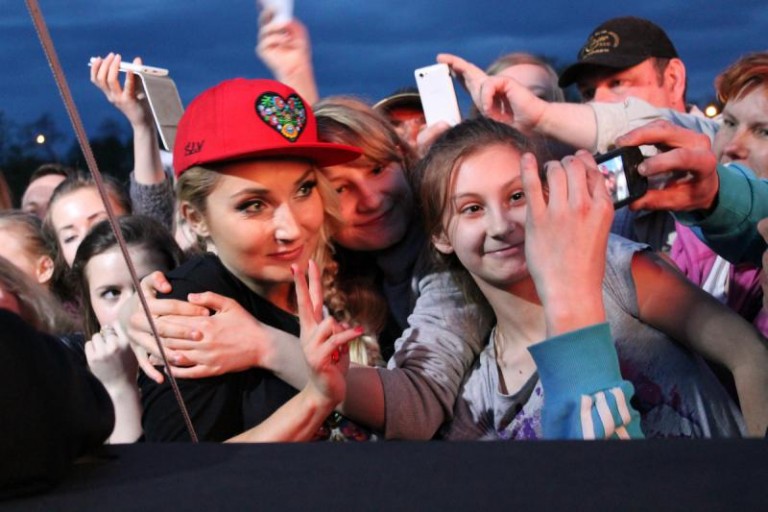 Strażacy, ogień, Donatan i Cleo