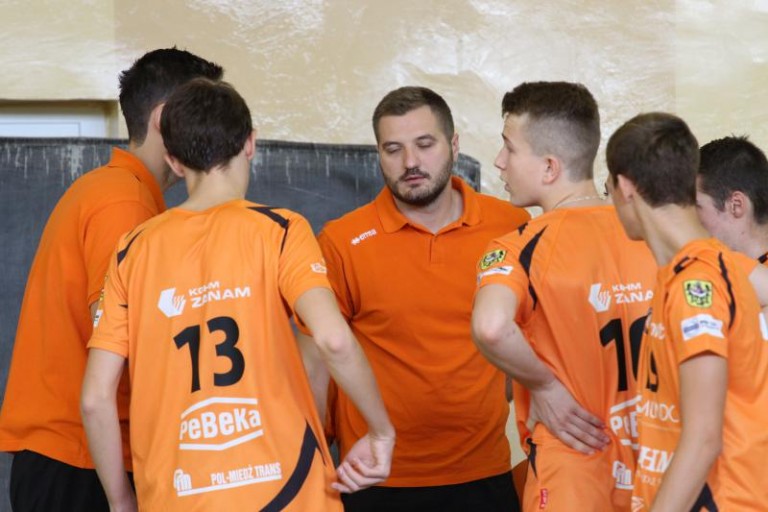 Kubeł zimnej wody dla Młodzików