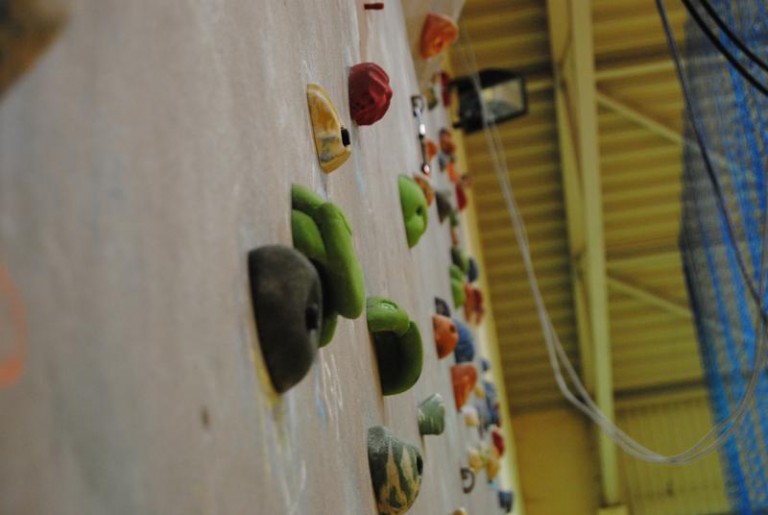 Zabawa na ściance wspinaczkowej