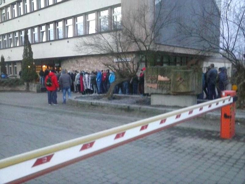W kolejce po górnicze kolonie