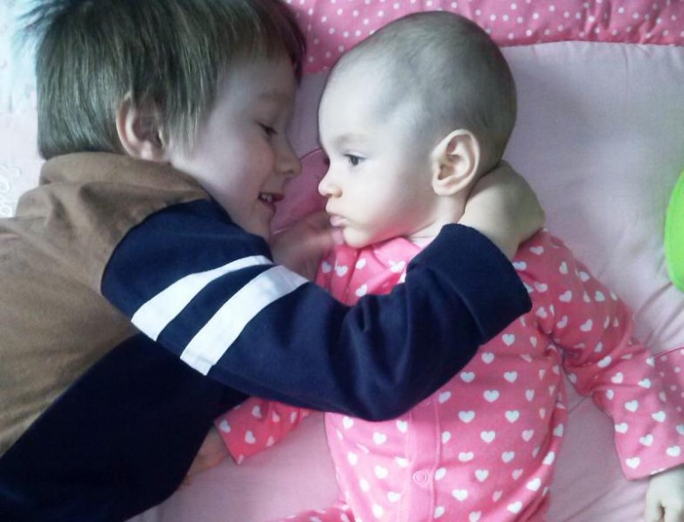 Radni pomagają malutkiej Blance