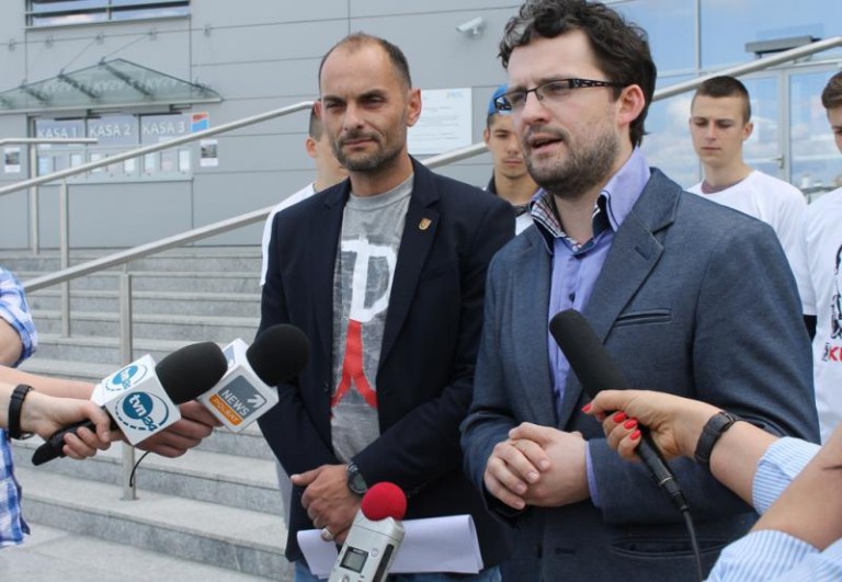 Kukiz jest w grze i wciąż walczy