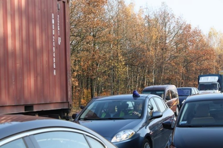 W stronę Polkowic drobne utrudnienia