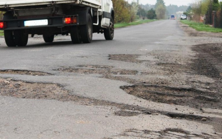 Miłosna-Karczowiska do naprawy